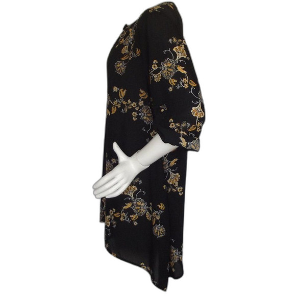 TORRID Top, 2/2X, Black/Yellow Floral, Tab sleeves, Cutout/Keyhole, Sharkbite - Picture 8 of 14